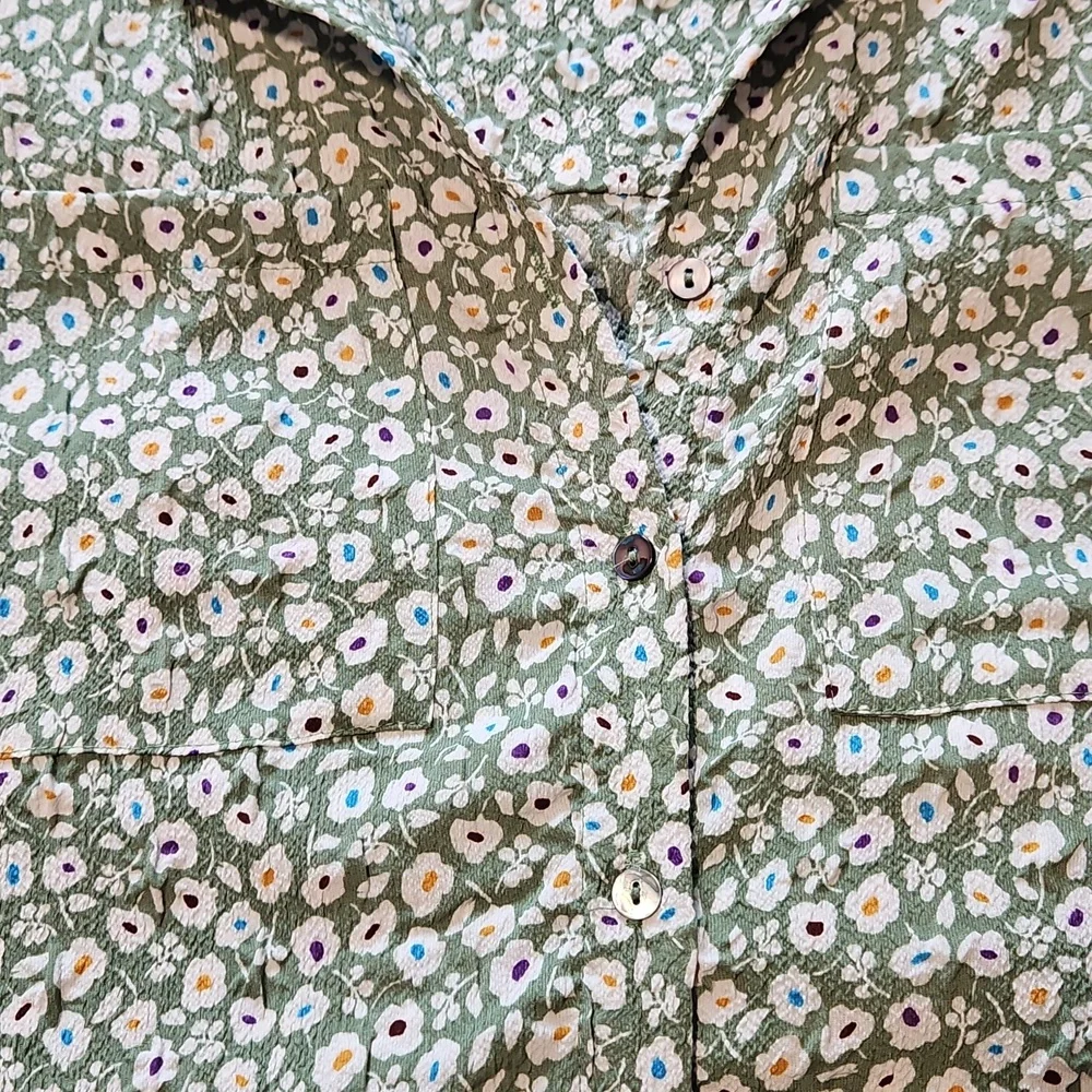Floral Green button up Shirt - Picture 3 of 5